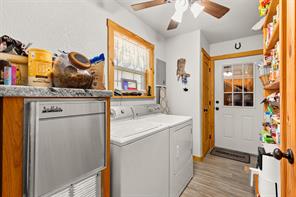 420 Private Road 1400 E - Photo 29