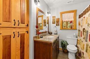 420 Private Road 1400 E - Photo 33