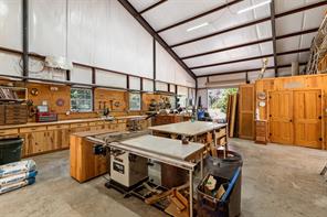 420 Private Road 1400 E - Photo 4