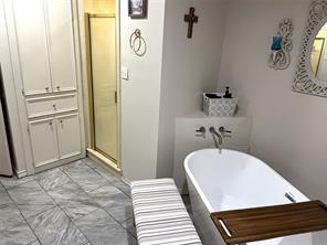 203 Jane Street - Photo 17