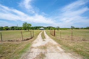 166 Private Road 1404