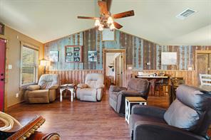 285 5th Street NE - Photo 4