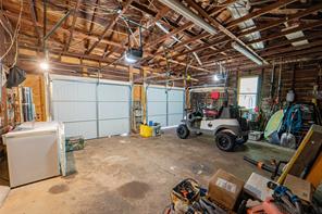 1002 E Lindsey Street - Photo 40