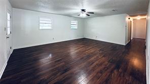 303 N Victor Street - Photo 4