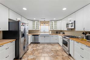 304 N Victor Street - Photo 6