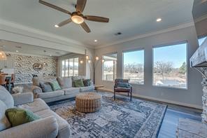 5523 Lakeshore Court - Photo 4