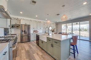 5523 Lakeshore Court - Photo 7