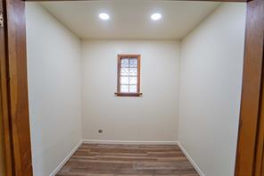 514 W Walker Street - Photo 5