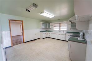 514 W Walker Street - Photo 6