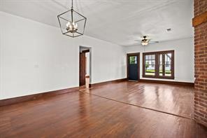 207 W 3rd Street - Photo 5