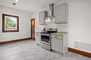 207 W 3rd Street - Photo 8