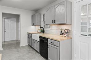 608 Aldridge Street - Photo 12