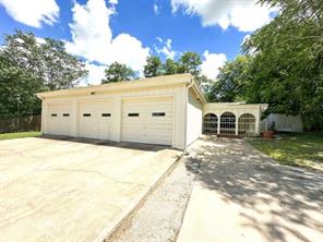 302 W Highland Avenue