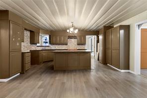 708 E COMMERCE - Photo 2