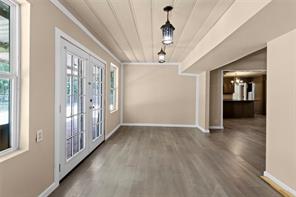 708 E COMMERCE - Photo 9