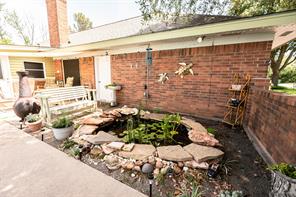 517 E Locust Street - Photo 32