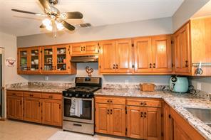 517 E Locust Street - Photo 9