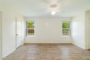 602 S Hall Street - Photo 14