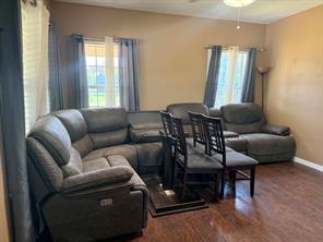 203 Avenue C - Photo 4