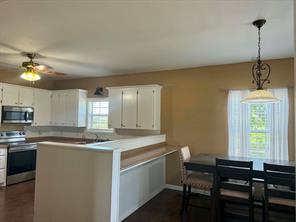 203 Avenue C - Photo 9