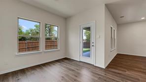 197 Brooks Street - Photo 3