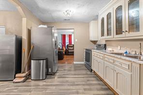 2801 Crystal Drive - Photo 9