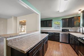 807 E Tyler Street - Photo 14