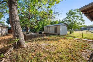 807 E Tyler Street - Photo 27