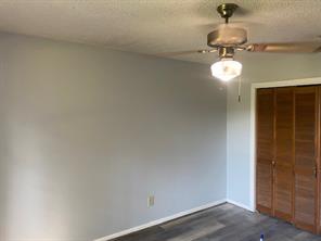 603 W 11th Street - Photo 8