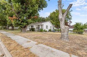 207 S Erath - Photo 3