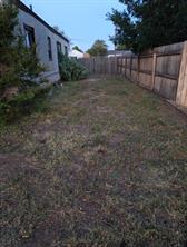 900 S 13th Street - Photo 17