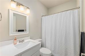246 CR 448 - Photo 12