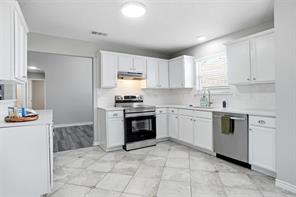1105 Doreen Street - Photo 11