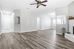 1105 Doreen Street - Photo 4