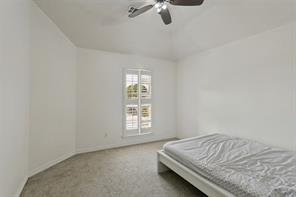 324 Ambrose Drive - Photo 17