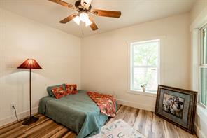 801 N Avenue A - Photo 16