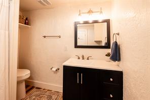801 N Avenue A - Photo 21