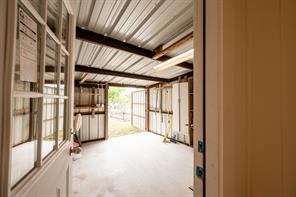 801 N Avenue A - Photo 25