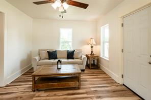 801 N Avenue A - Photo 5