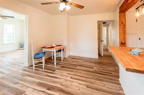 801 N Avenue A - Photo 6