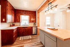 801 N Avenue A - Photo 9