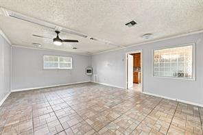 101 W Avenue G - Photo 16
