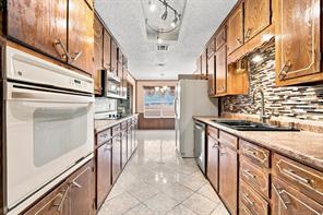 101 W Avenue G - Photo 19