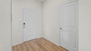 185 Brooks Street - Photo 18