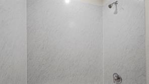 185 Brooks Street - Photo 4