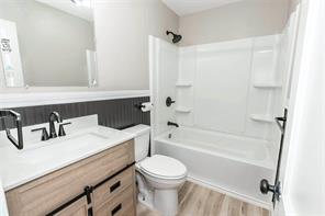 105 Benton Street - Photo 17