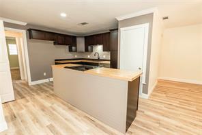 105 Benton Street - Photo 3