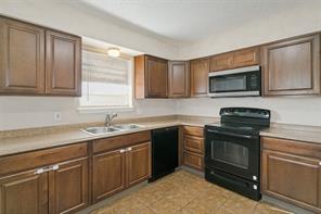 8913 Wilbur Street - Photo 11