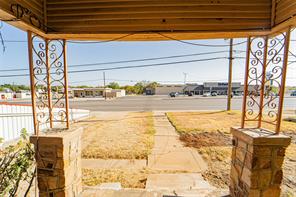 1208 W Walker Street - Photo 14