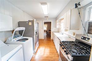 1208 W Walker Street - Photo 7